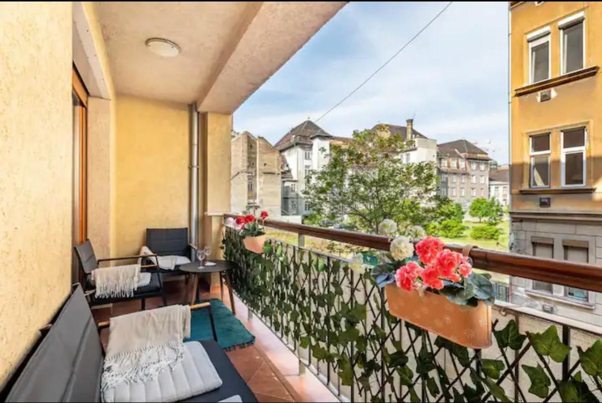 Aurora Residence Budapest Bagian luar foto